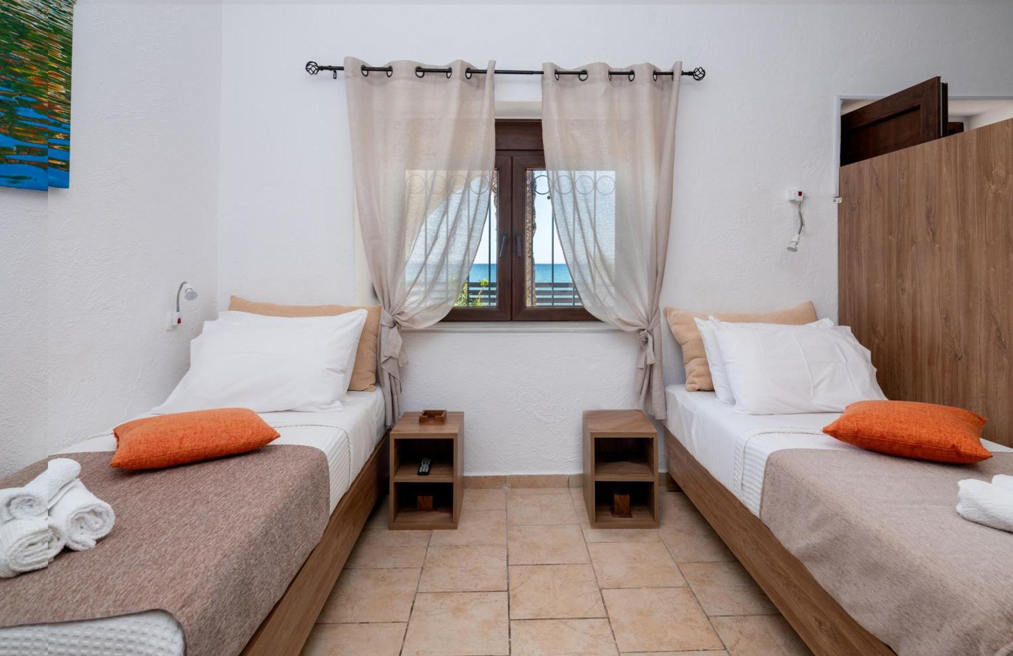 Atalanti Seaside Junior Suites Keratókambos Ngoại thất bức ảnh